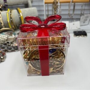Mystery jewelry jar/ box all gold tone